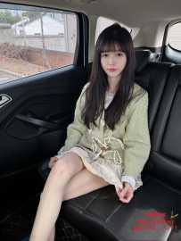 东莞新人刚下海温柔可人妩媚风情-雯雯